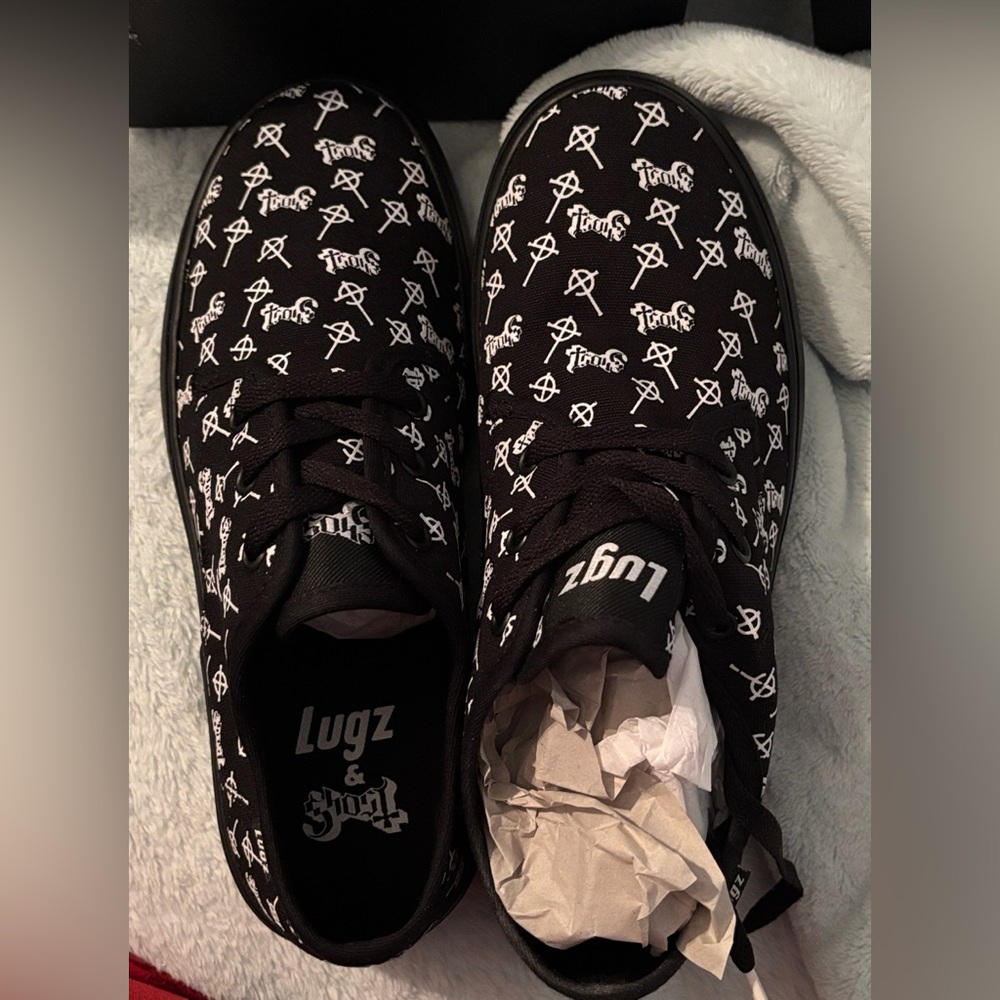 LUGZ GHOST LIMITED EDITION BLACK AND WHITE SNEAKERS.